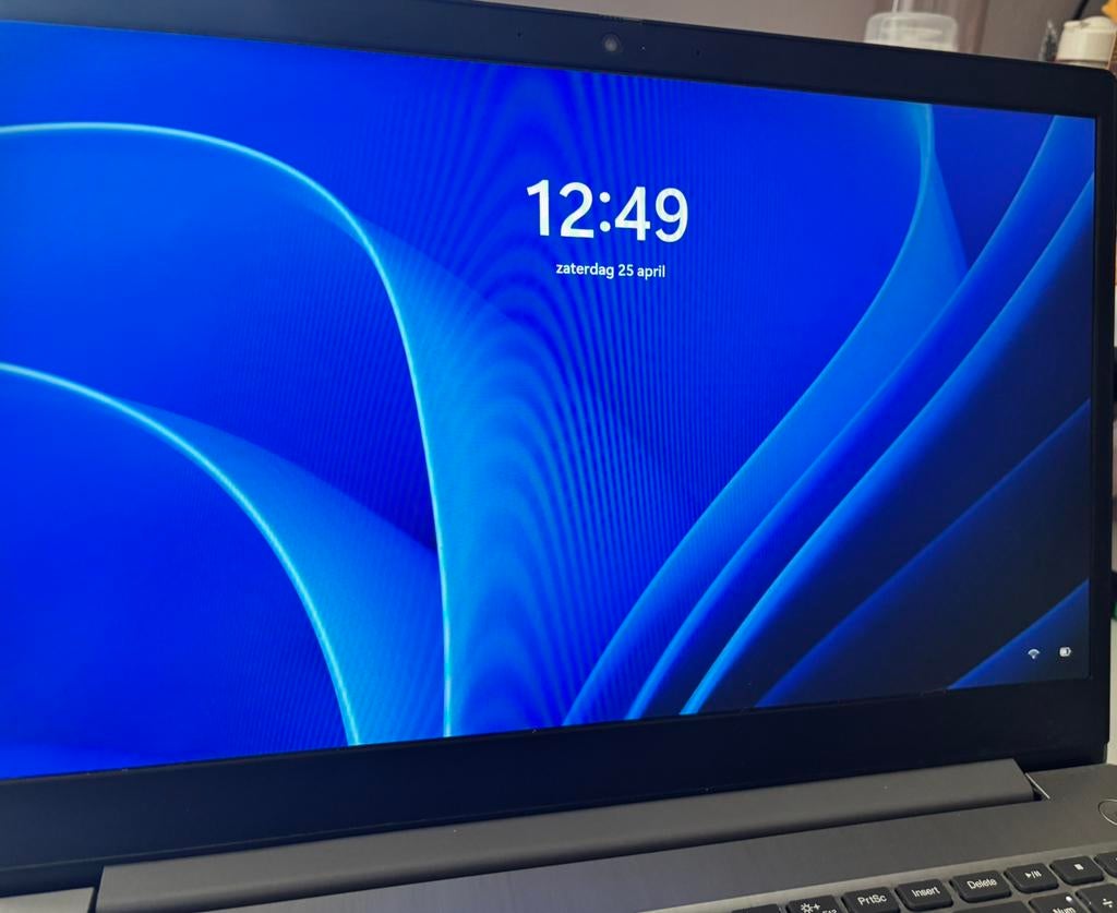 Lenovo laptop met orginele kabel., Computers en Software, Windows Laptops, 2 tot 3 Ghz, Ophalen of Verzenden, Zo goed als nieuw