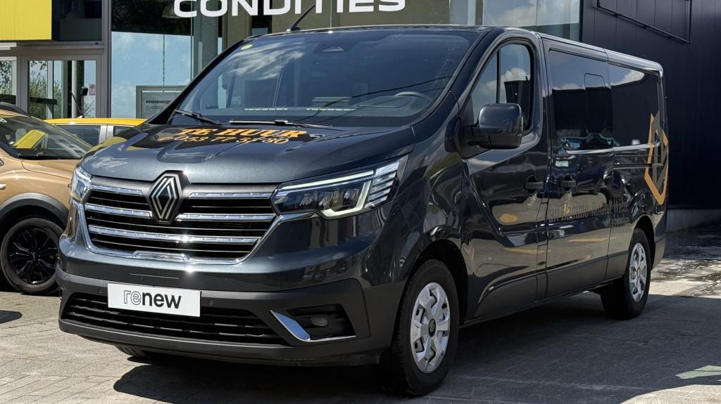 Renault Trafic DC 2.0 dCi L2H1 Extra 150pk EAG9 (bj 2025), Auto's, Automaat, Gebruikt, 4 cilinders, Renault