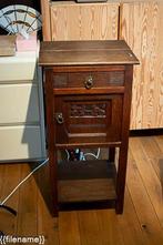 Antieke nachtkast, Ophalen