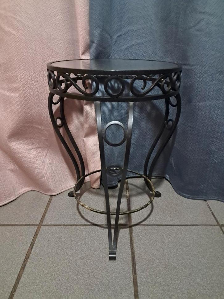Guéridon en fer forgé, Jardin & Terrasse, Bacs à fleurs & Jardinières, Comme neuf, Métal, Intérieur, Jardin, Enlèvement
