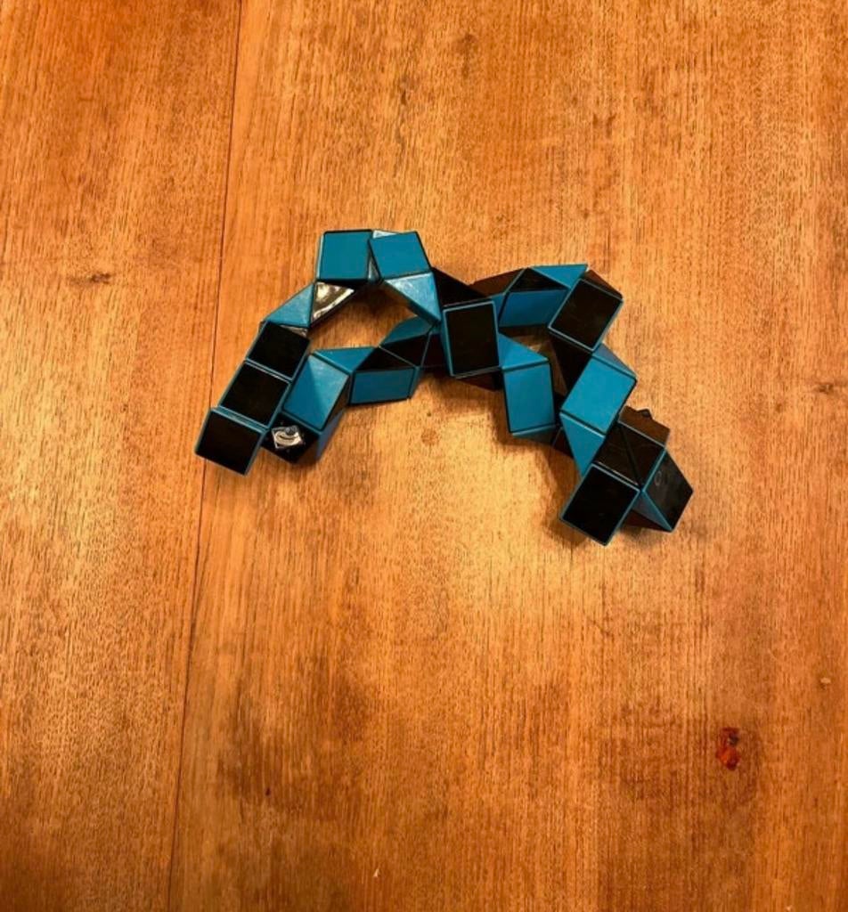 Rubiks twist blauw, Ophalen of Verzenden, Zo goed als nieuw, Rubik's of 3D-puzzel