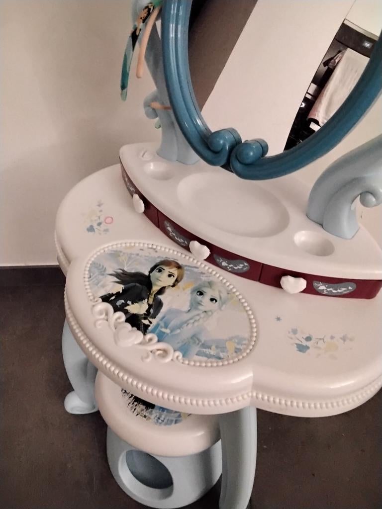 Kaptafeltje frozen met stoeltje, Ophalen