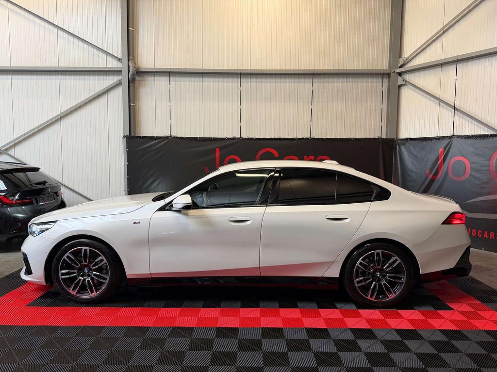 BMW 520 IA/M Pack/Led/Ambi/Leder/360°/Keyless/Heat up/Carpl, Autos, Entreprise, Noir, Automatique, 190 ch