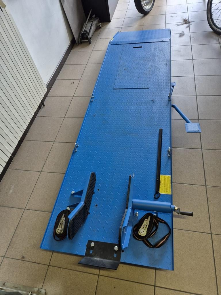 Élévateur à moteur/Vespa, Enlèvement