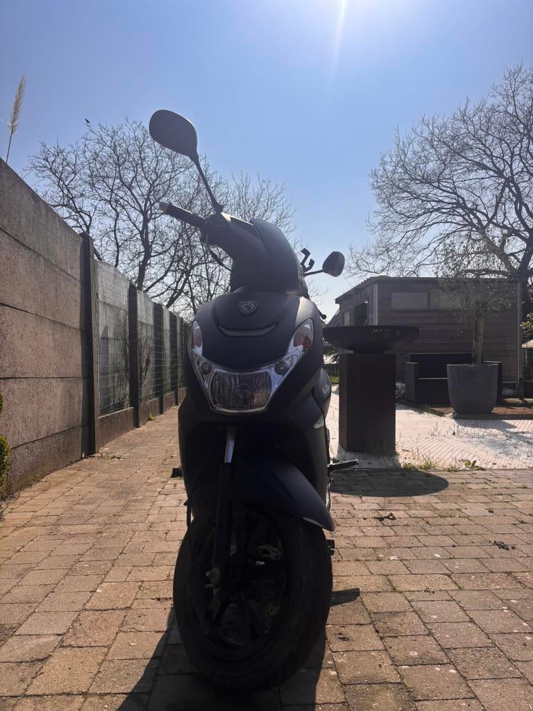 Peugeot kisbee black editie a klasse met papieren te koop, Vélos & Vélomoteurs, Cyclomoteurs | Peugeot, Comme neuf, Enlèvement