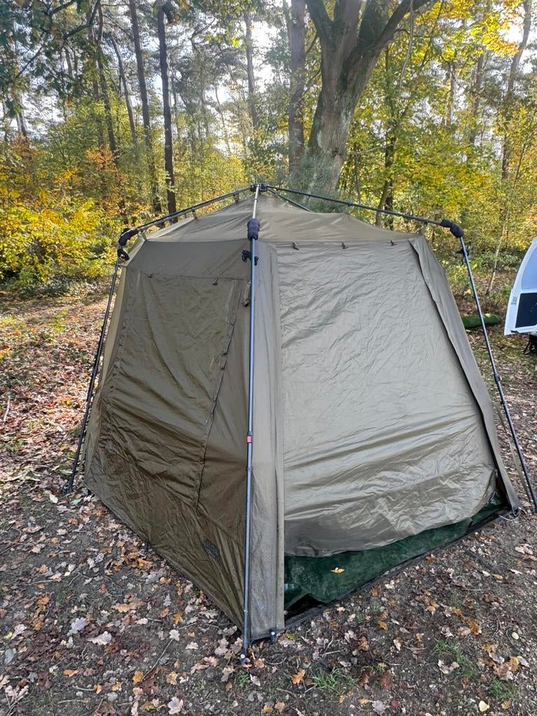 Bivy Fox Eos Social shelter, Watersport en Boten, Ophalen, Zo goed als nieuw