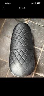 Skyteam 2,5 en 3,5 liter zadel nieuw, Fietsen en Brommers, Brommers | Honda, Ophalen, Zo goed als nieuw