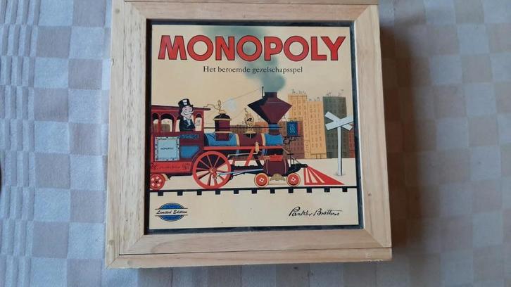 bordspel Parker Monopoly Houten koffer Monopolie 2003, Hobby en Vrije tijd, Gezelschapsspellen | Bordspellen, Nieuw, Een of twee spelers