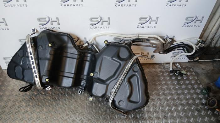 Tank van een Mercedes C-Klasse, Gebruikt, -, Ophalen of Verzenden, -