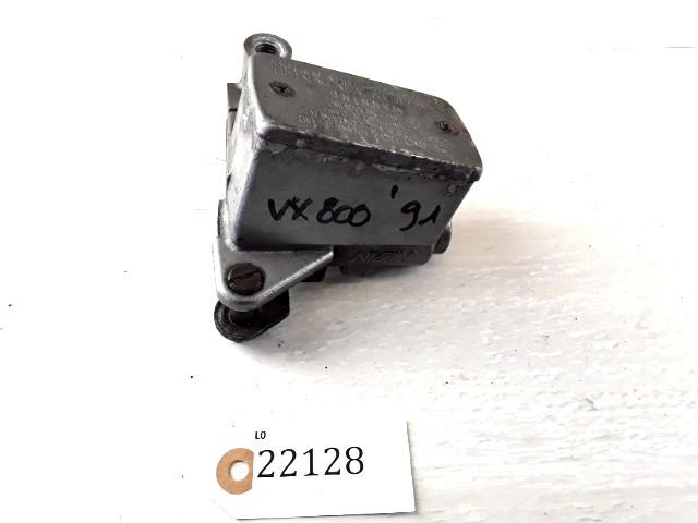 VX800 1990 - 1997 Suzuki Rempomp D1-40357