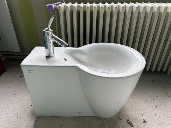 Bidet Starck (Duravit) + robinet Axor Starck, Maison & Meubles, Salle de bain | Meubles de Salle de bain, Enlèvement