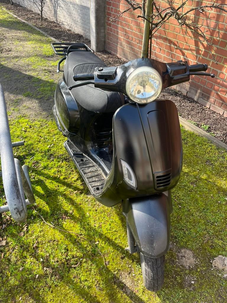 scooter voor onderdelen of te herstellen, Ophalen, Zo goed als nieuw