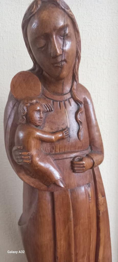 Notenhouten beeld Maria met Kind- gesigneerd ., Ophalen of Verzenden, Beeld