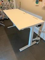 IKEA MITTZON Bureau - Uitstekende staat, Huis en Inrichting, Ophalen, In hoogte verstelbaar, Zo goed als nieuw, Bureau