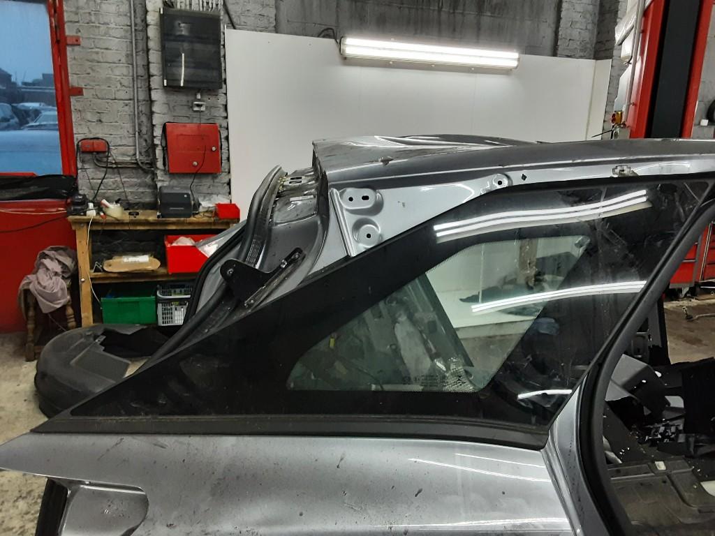 VITRE LATERALE ARRIÈRE DROIT 5008 II (M4 / MC / MJ / MR), Autos : Pièces & Accessoires, Utilisé, Peugeot