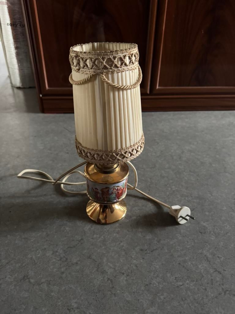 Antiek italiaans tafellamp, Enlèvement ou Envoi