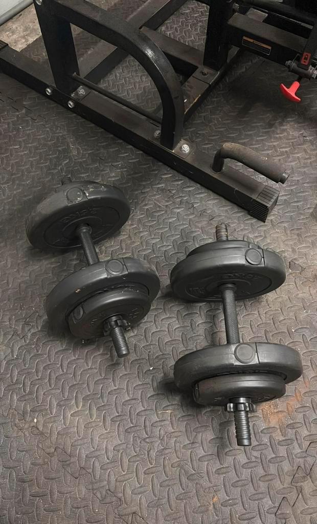 Ensemble d'haltères réglables, Sports & Fitness, Équipement de fitness, Comme neuf, Plaques d'haltères, Enlèvement