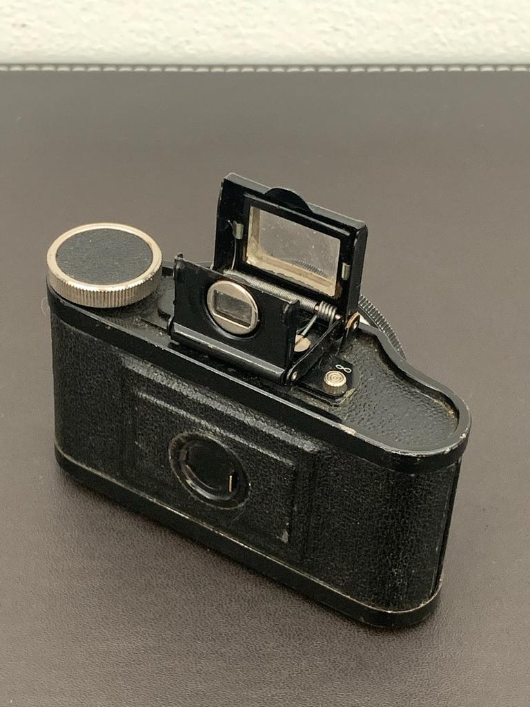 Appareil Photo Miniature LUMIERE Eljy (1937