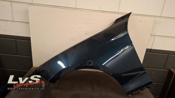 Aile avant gauche d'un BMW 1-Serie (B38), Autos : Pièces & Accessoires, -, 3 mois de garantie, Utilisé, -