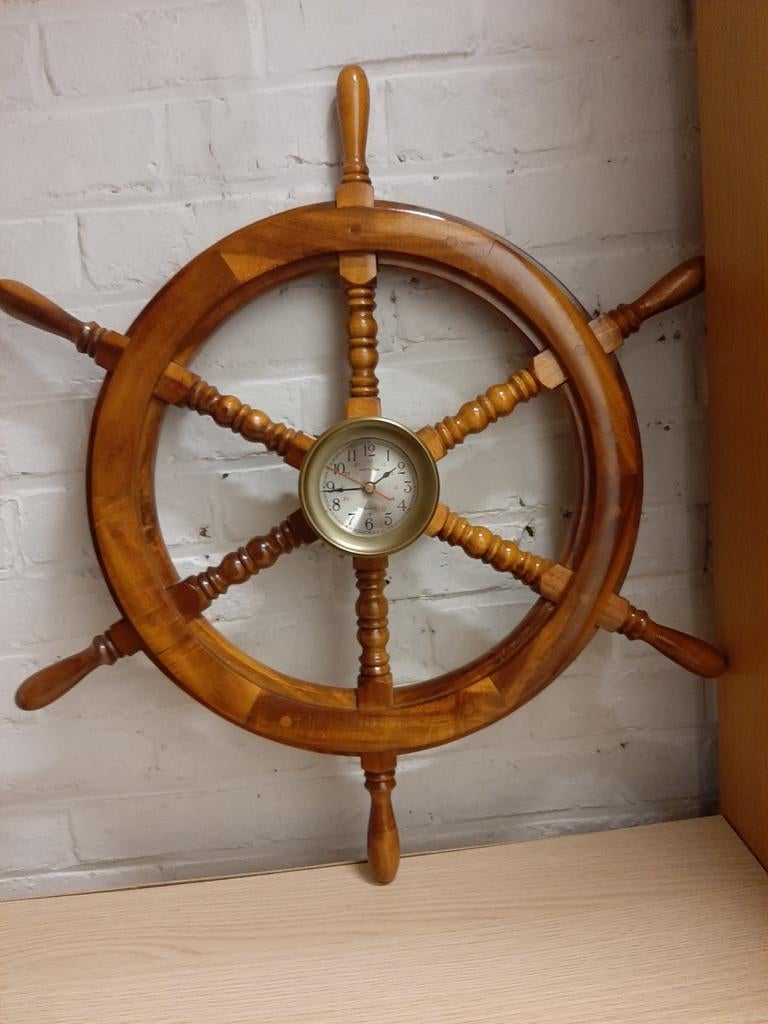 VOLANT AVEC HORLOGE, Sports nautiques & Bateaux, Enlèvement