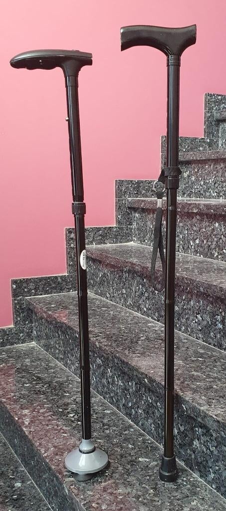 2 wandelstokken, Ophalen of Verzenden, Verstelbaar, Zo goed als nieuw