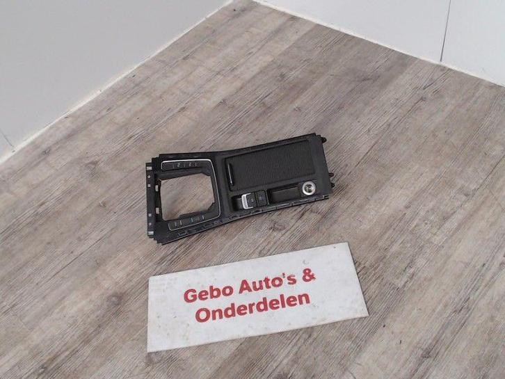 MIDDENCONSOLE Volkswagen Golf VII (AUA) (01-2012/03-2021), Auto-onderdelen, Interieur en Bekleding, Volkswagen, Gebruikt