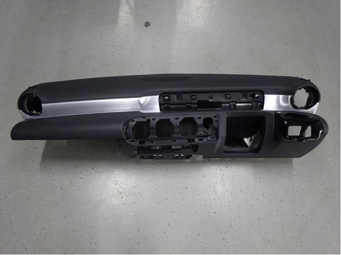 Tableau de bord d'un Mercedes A-Klasse, 3 mois de garantie, Utilisé, -, -