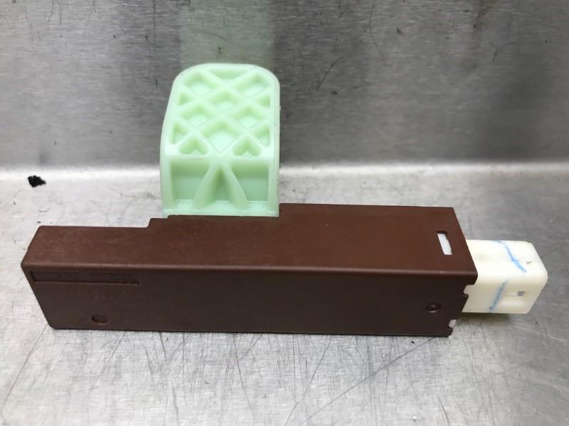 ANTENNE D'ACCÈS SANS CLÉ Toyota Prius Plus (ZVW4), Dhr. M. Roggen, Toyota, Stadsweg 37 37
9917 PV  WIRDUM GR., NL, Utilisé