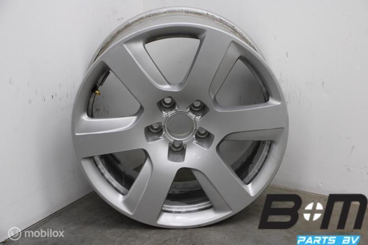 NIEUWSTAAT! ORIGINEEL 1 losse 17 inch velg Audi A8 4H0601025, Autos : Pièces & Accessoires, Pneus & Jantes, Jante(s), Utilisé