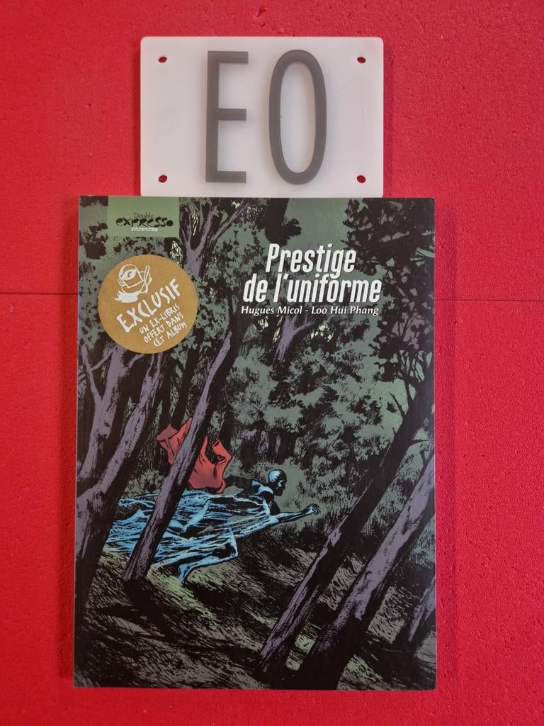 Bd prestige de l uniforme, EO, avec ex libris, Livres, Encyclopédies, Enlèvement ou Envoi