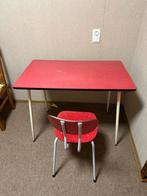Vintage rode tafel met 4 stoelen, Ophalen, Gebruikt