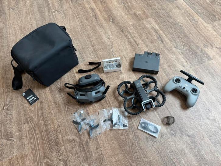 Dji avata 2 met goggles integra en dji controller 2, Audio, Tv en Foto, Drones, Zo goed als nieuw, DJI, Ophalen of Verzenden