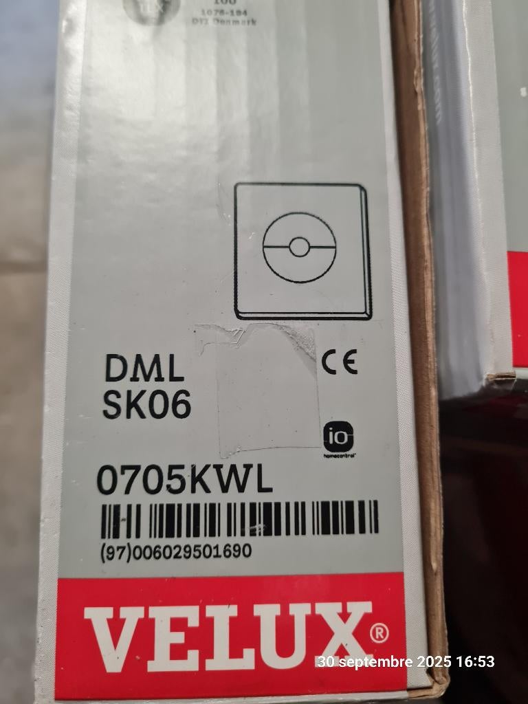 store d'occultation électrique Velux, Neuf, Enlèvement, 80 à 120 cm, 80 à 120 cm