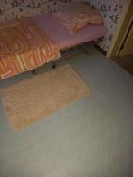 Logeerbed opklapbaar weinig gebruikt ,metalen frame, Ophalen