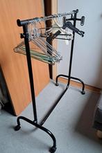 Portant à roulettes pour vêtements, Enlèvement, Utilisé