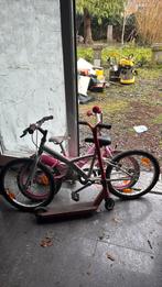 Lot de deux vélos et une trottinette, Fietsen en Brommers, Fietsen | Kinderfietsjes, Ophalen, Zo goed als nieuw, Zijwieltjes
