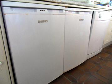 Diepvries Beko, losstaand of onderbouw, in goede staat, A., Elektronische apparatuur, Vriezers en Diepvrieskisten, Gebruikt, Minder dan 85 cm