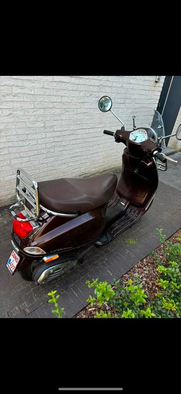 Vespa LX Touring beschikbaar voor biedingen