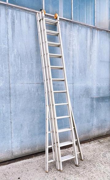 Professionele ladder 3x12 treden  beschikbaar voor biedingen