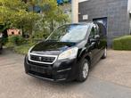 Peugeot partner 1.6 hdi licht vracht trekhaak keuring v.v!, Voorwielaandrijving, Stof, 4 cilinders, Zwart