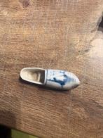 Lotje kleine delft beeltjes, Enlèvement