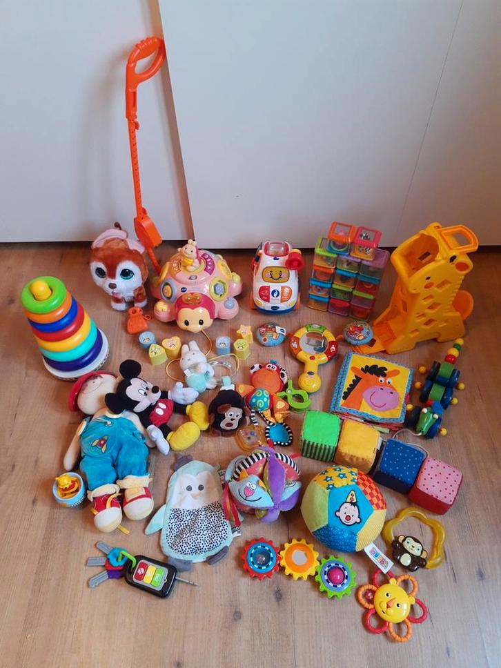 Pakket baby- en peuterspeelgoed, Kinderen en Baby's, Speelgoed | Babyspeelgoed, Gebruikt, Overige typen, Met geluid, Met wieltjes