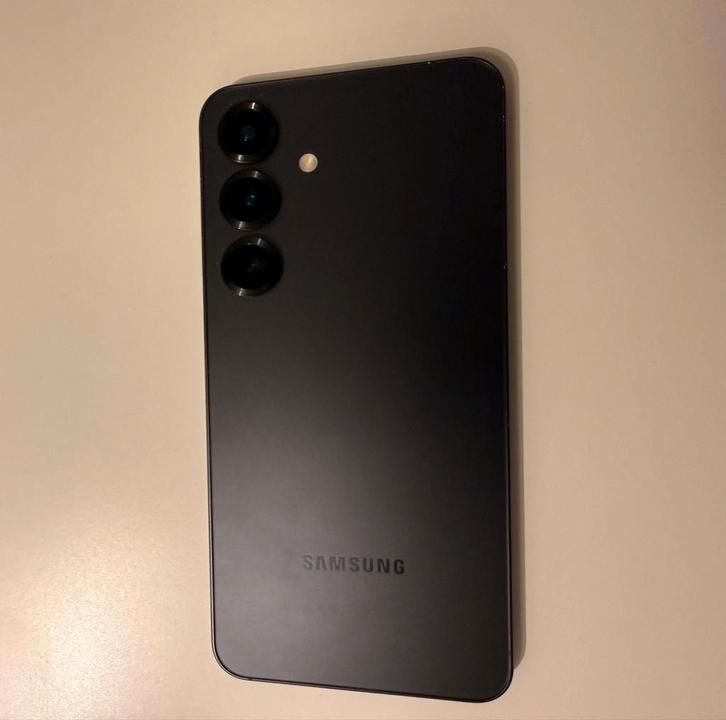 Samsung Galaxy S25 + screenprotector. Nog 15 maand garantie!, Telecommunicatie, Mobiele telefoons | Samsung, Overige modellen