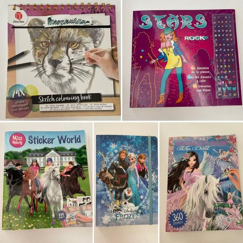 Pakket sticker en knutselboeken (sommige ongebruikt), Hobby en Vrije tijd, Knutselen, Zo goed als nieuw, Ophalen of Verzenden