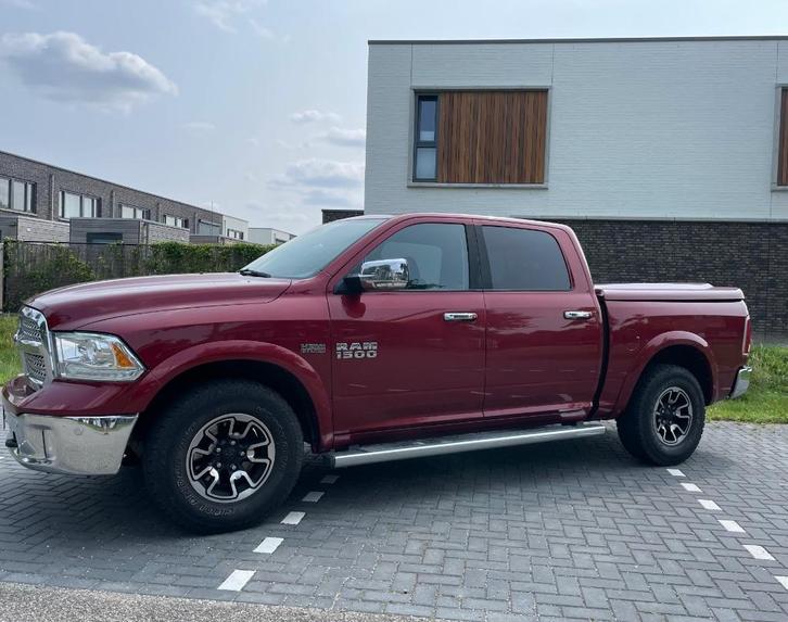 Dodge Ram 1500 Laramie Crew Cab 5.7 V8 4x4 LPG, Auto's, Dodge, Particulier, RAM 1500, 4x4, ABS, Achteruitrijcamera, Airbags, Airconditioning