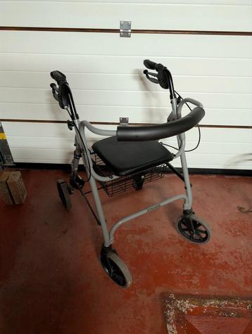 Deambulateur rollateur tribune  beschikbaar voor biedingen