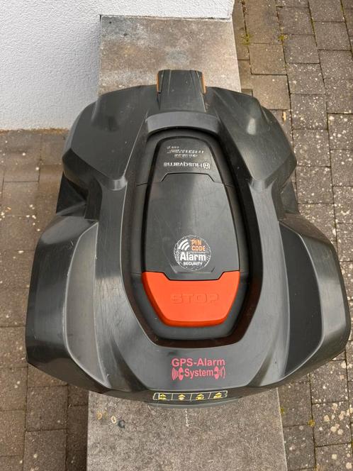 Tondeuse automower 330x pour pièces, Tuin en Terras, Robotmaaiers, Zo goed als nieuw, Ophalen