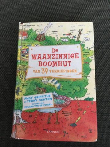 De waanzinnige boomhut van 39 verdiepingen beschikbaar voor biedingen