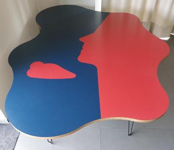 Grote unieke design tafel, 8 personen, in perfecte staat