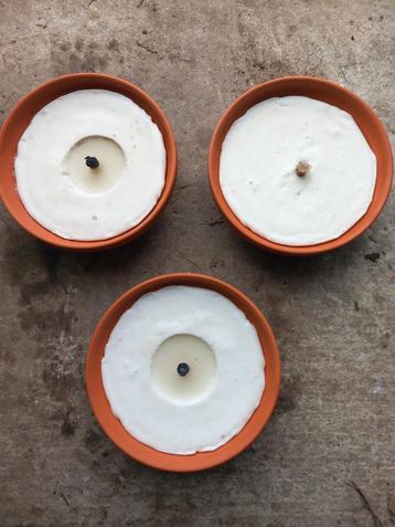 3 bougies d'extérieur avec pots en terre cuite